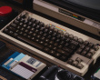 Retro Mechanical Keyboard - Trådløst Tastatur ISO UK - C64 Edition